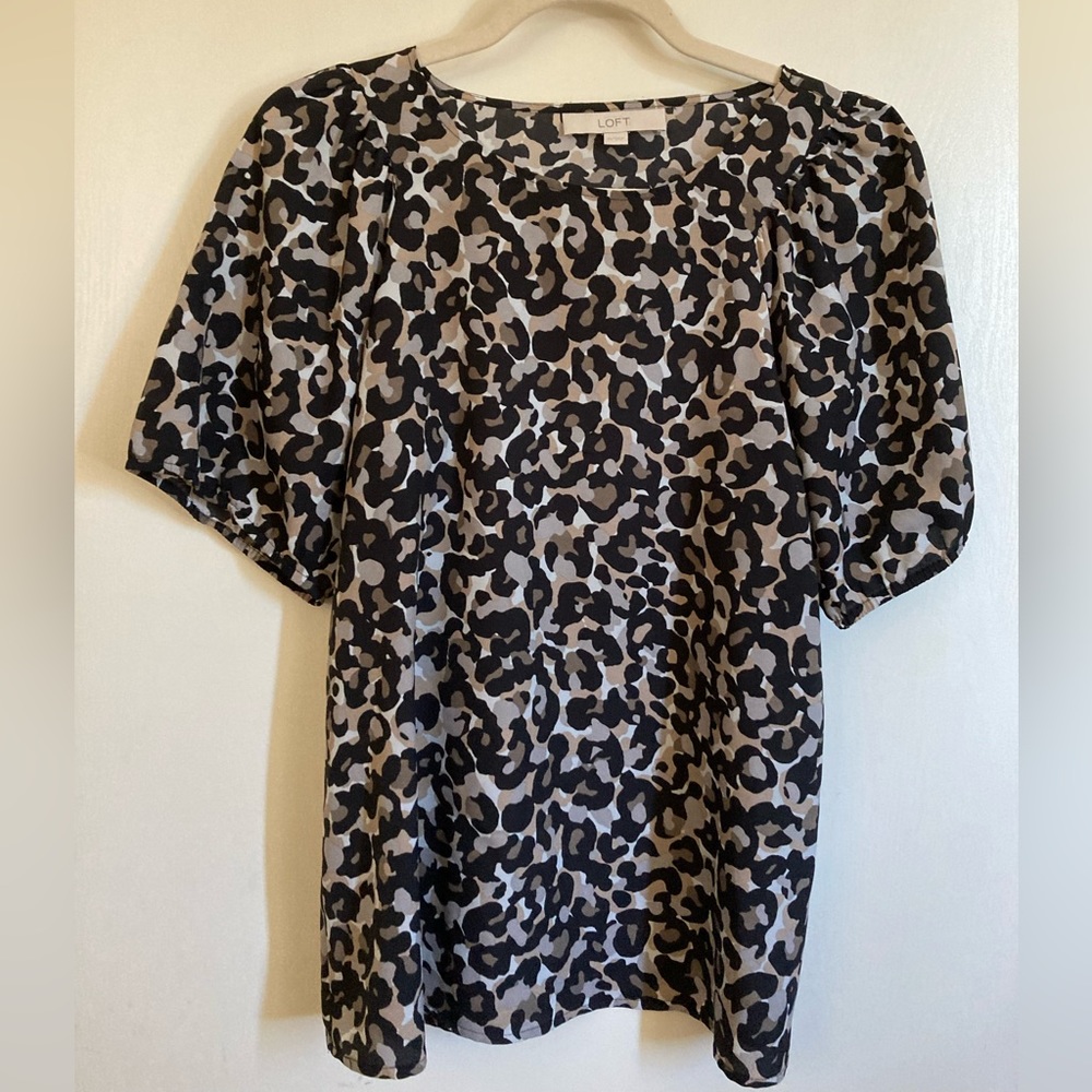 *Loft Leopard Print Short Puff Sleeve XS Blouse #P